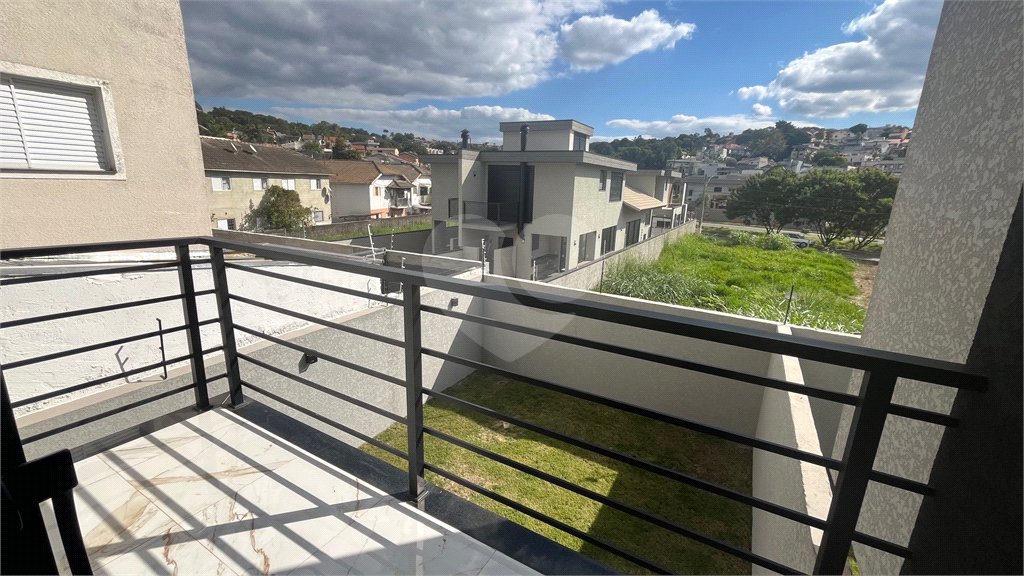 Sobrado à venda ou para alugar com 3 suítes em Jardim do Lago, Atibaia, SP