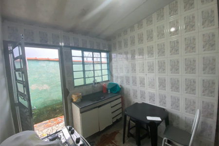 Casa à venda com 2 quartos em Jardim Amélia, Poá, SP