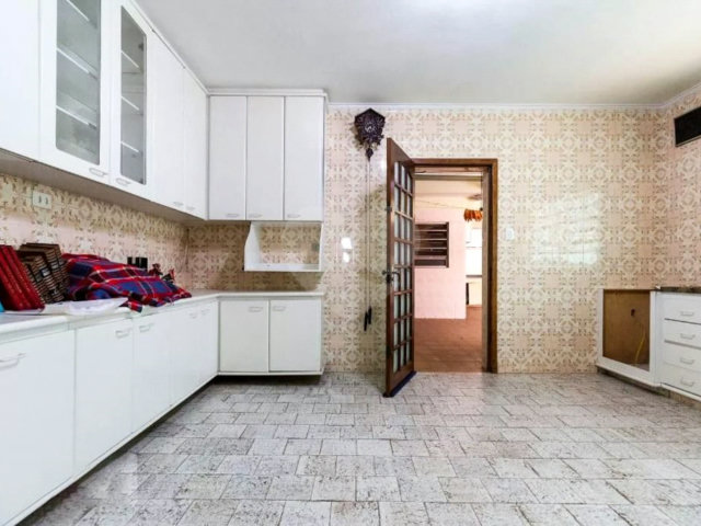 Sobrado à venda com 3 quartos em Vila Carrão, São Paulo, SP