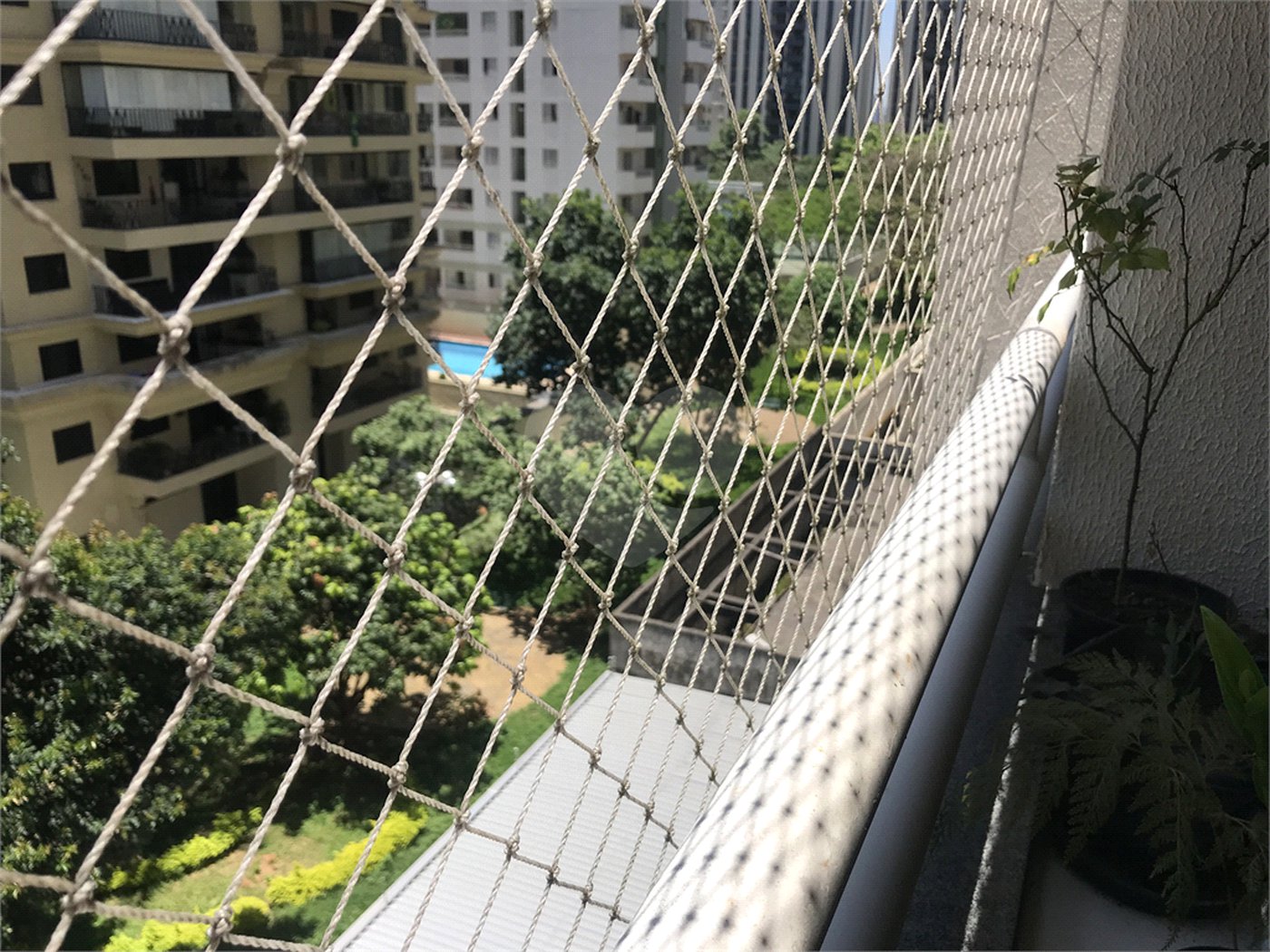 Apartamento à venda com 3 quartos, sendo 1 suíte, em Parque Residencial Aquarius, São José dos Campos, SP