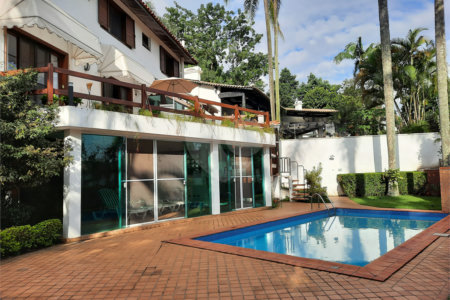 Casa à venda com 6 quartos, sendo 3 suítes, em Morumbi, São Paulo, SP