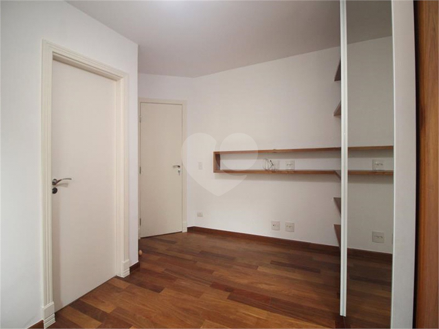 Casa à venda com 3 suítes no condomínio Brooklin Hills, São Paulo - SP