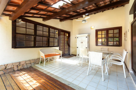 Casa à venda com 4 quartos, sendo 3 suítes,  em Bosque de Geribá, Armação dos Búzios, RJ