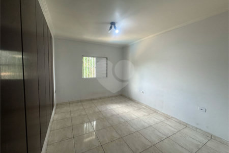 Casa à venda com 4 quartos, sendo 2 suítes, em Jardim Bela Vista, Guarulhos, SP