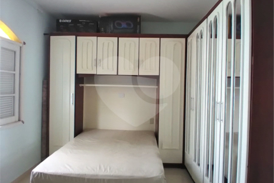 Casa Térrea à venda com 3 suítes em Loty, Itanhaém, SP
