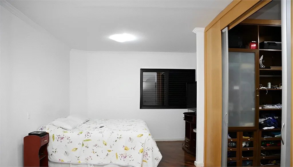 Apartamento à venda com 4 quartos, sendo 3 suítes, em Real Parque, São Paulo, SP