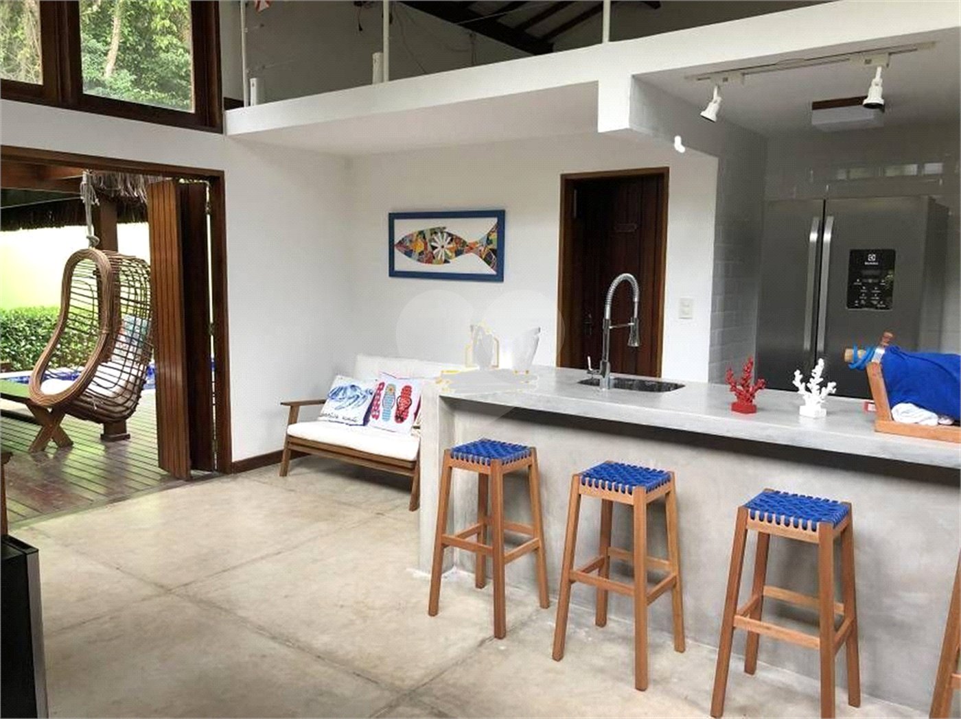 Casa à venda com 4 quartos, sendo 2 suítes,  em Barra Velha, Ilhabela, SP