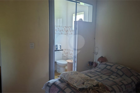 Casa à venda com 2 suítes no condomínio Portal dos Pássaros, Alambari - SP