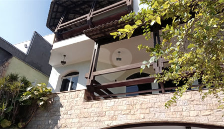 Sobrado à venda com 4 quartos, sendo 1 suíte,  em Vila Rosália, Guarulhos, SP