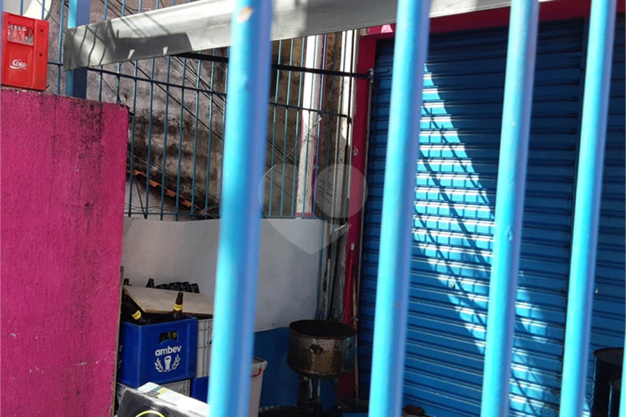 Sobrado à venda com 20 quartos em Jardim Peri, São Paulo, SP