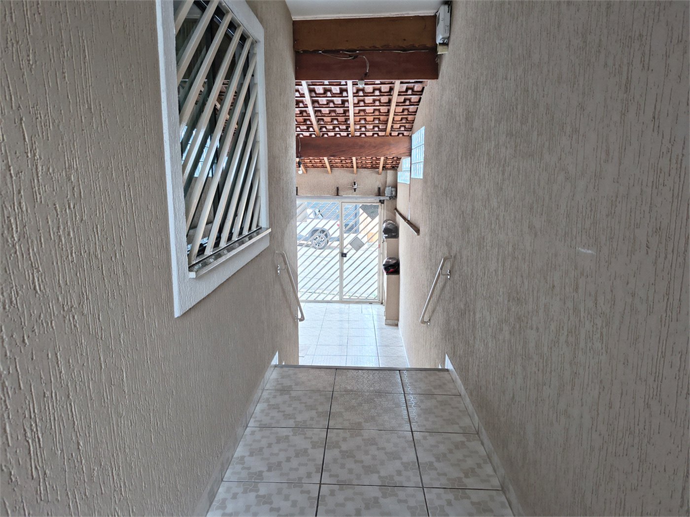 Sobrado à venda com 3 quartos, sendo 1 suíte, em Tremembé, São Paulo, SP