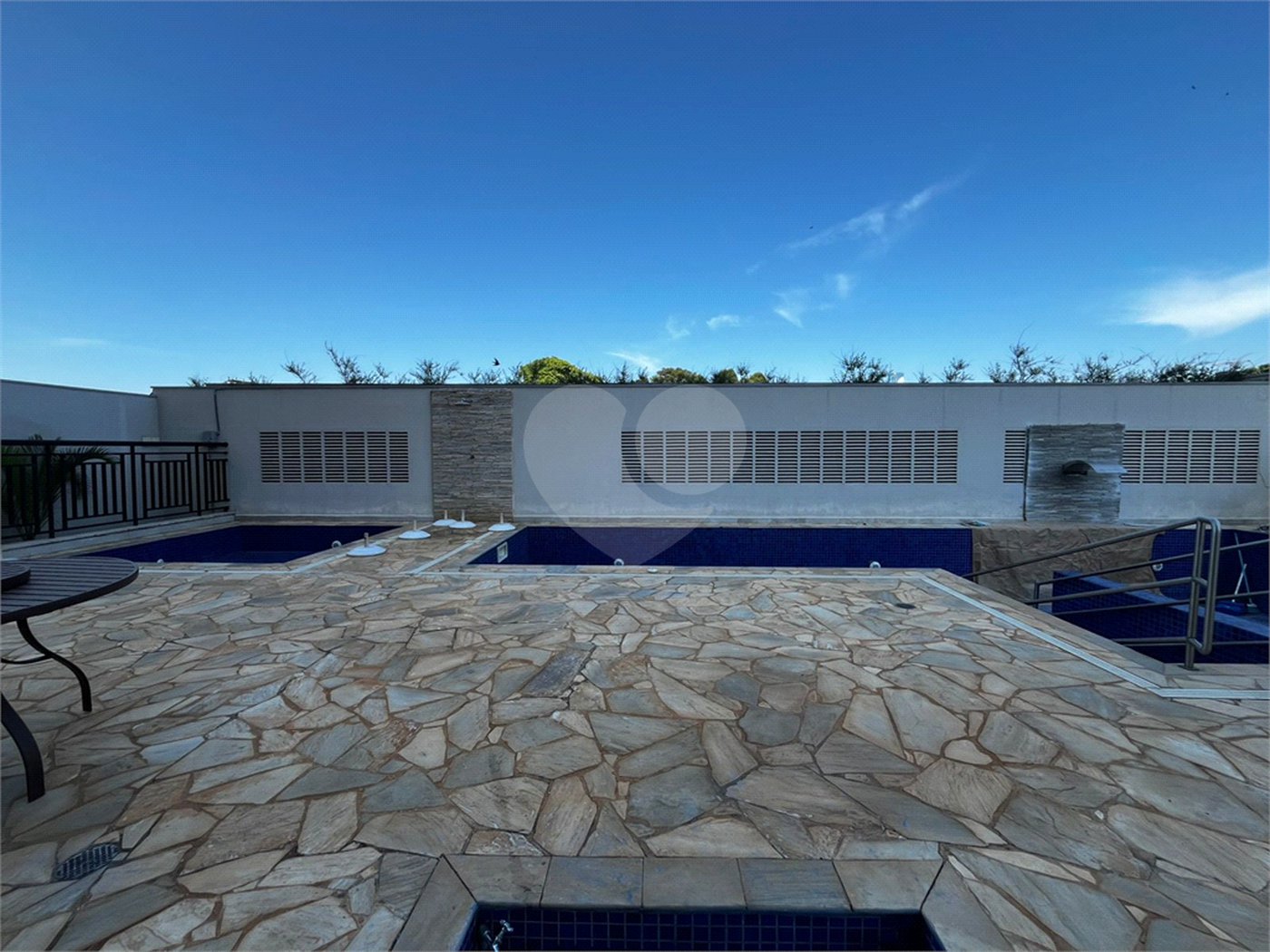 Apartamento à venda com 2 quartos, sendo 1 suíte,  em Vila Aparecida, Itapetininga, SP