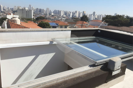 Sobrado à venda ou para alugar com 3 suítes em Bosque da Saúde, São Paulo, SP
