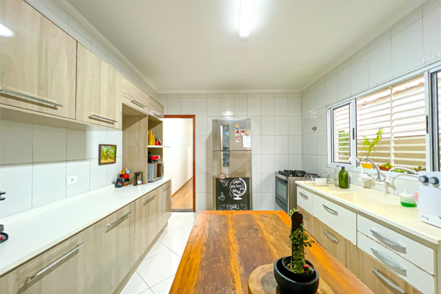 Casa à venda com 3 quartos, sendo 1 suíte,  no condomínio 658, São Paulo - SP