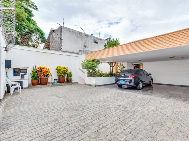 Casa à venda com 4 quartos, sendo 1 suíte,  em Brooklin, São Paulo, SP