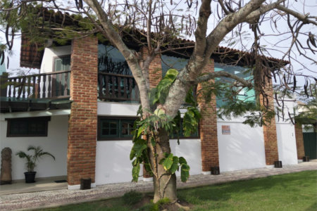 Casa em condomínio à venda com 3 quartos, sendo 2 suítes, em Portinho, Cabo Frio, RJ