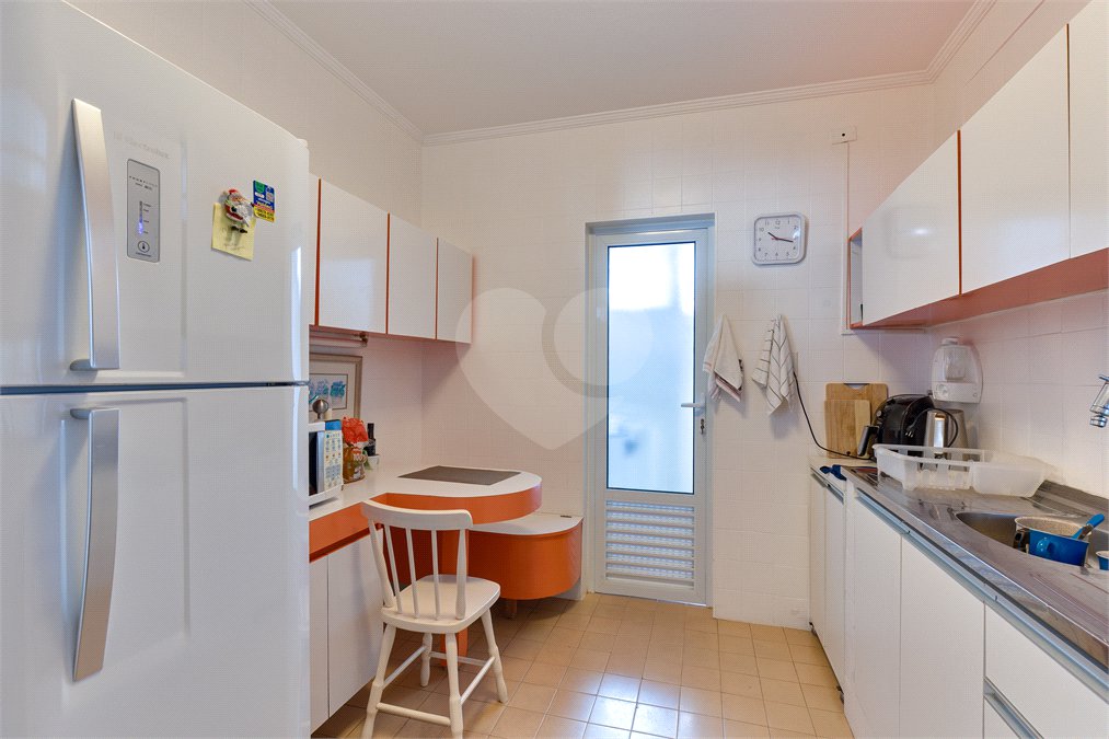 Casa de Vila à venda com 4 quartos, sendo 1 suíte, em Alto da Boa Vista, São Paulo, SP