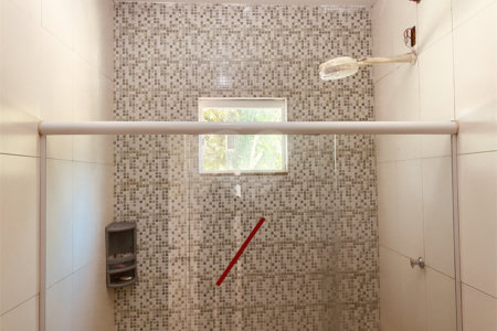 Casa em condomínio para alugar com 2 quartos, sendo 1 suíte, em Caravelas, Armação dos Búzios, RJ