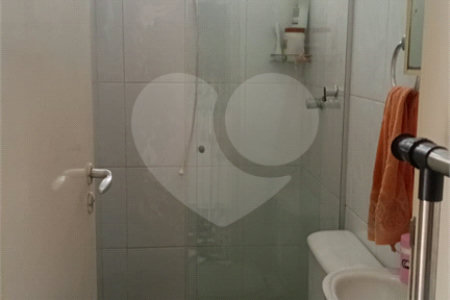 Casa à venda com 4 quartos, sendo 2 suítes, no condomínio Canamari, São Paulo - SP