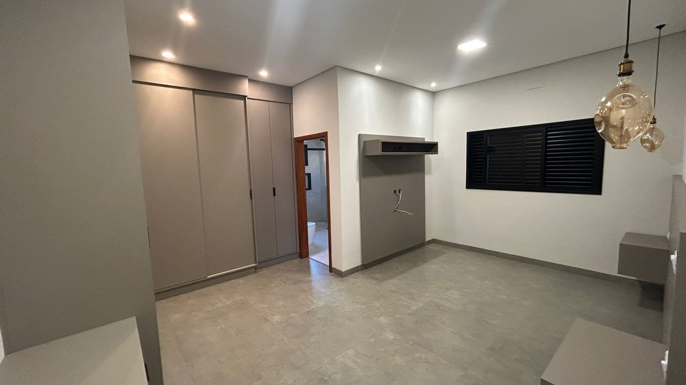 Casa à venda com 3 suítes em Três Lagoas, MS