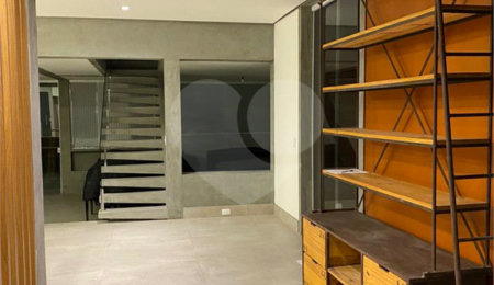 Sobrado à venda com 4 suítes em Vila Inah, São Paulo, SP