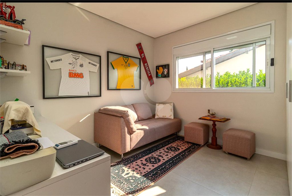Casa à venda com 3 quartos, sendo 1 suíte,  no condomínio Vale do Lago, Sorocaba - SP
