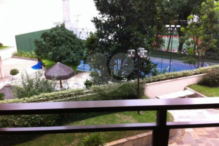 Apartamento à venda com 4 suítes em Real Parque, São Paulo, SP