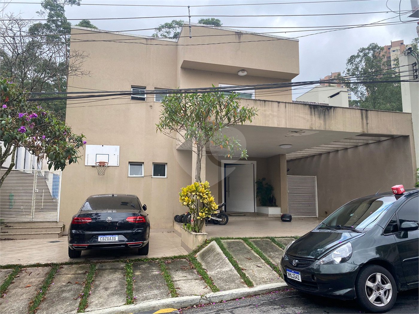 Casa à venda com 4 suítes no condomínio Granja Morumbi, São Paulo - SP