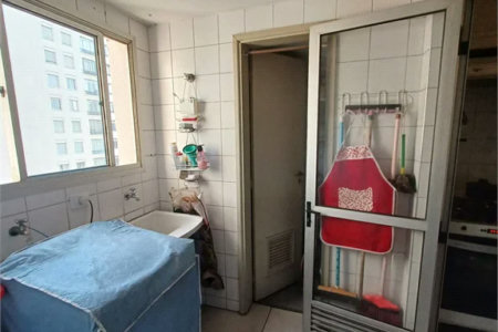 Apartamento à venda com 3 quartos, sendo 1 suíte, em Jardim das Acácias, São Paulo, SP