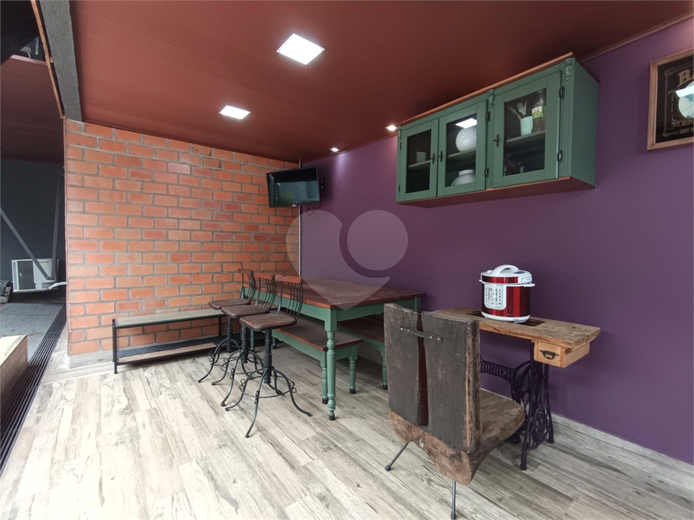Casa à venda com 3 quartos, sendo 1 suíte,  em Jardim Santa Rosália, Sorocaba, SP