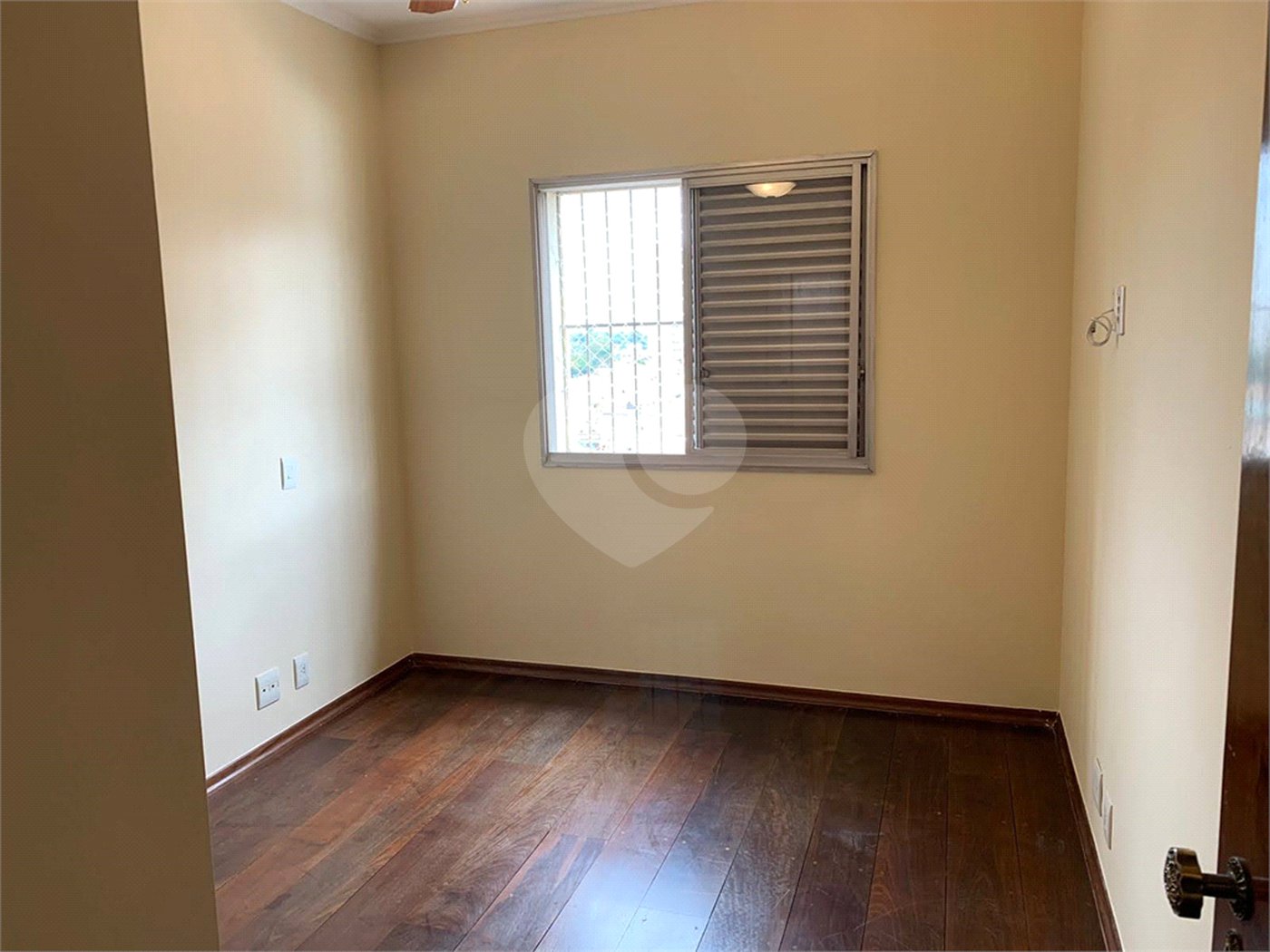Apartamento à venda com 2 quartos, sendo 1 suíte,  em Jardim Aeroporto, São Paulo, SP