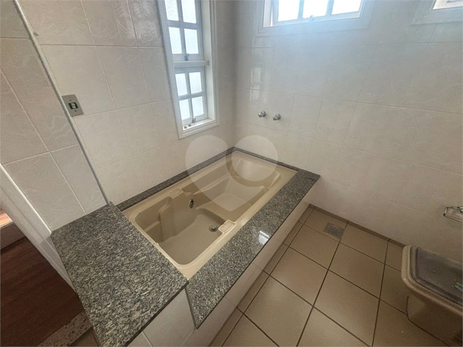 Casa à venda com 3 quartos, sendo 1 suíte, em Vila Boaventura, Jundiaí, SP