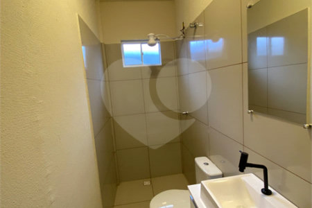 Casa para alugar com 3 quartos, sendo 1 suíte, em Parque das Aroeiras, Ponta Porã, MS