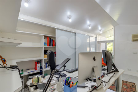 Casa à venda ou para alugar com 3 quartos, sendo 1 suíte,  no condomínio Chácara Flora, São Paulo - SP