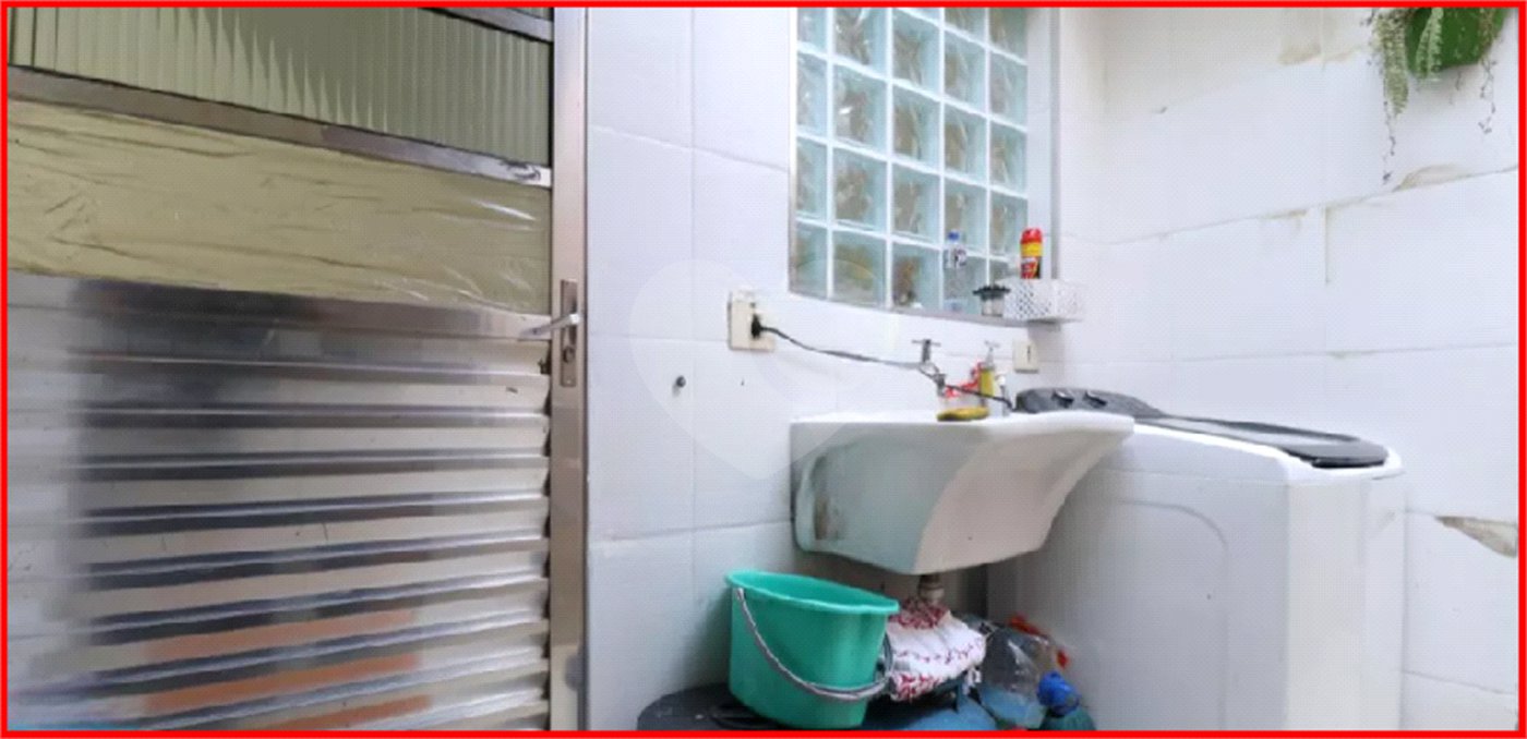 Sobrado à venda com 2 quartos, sendo 1 suíte,  em Água Branca, São Paulo, SP