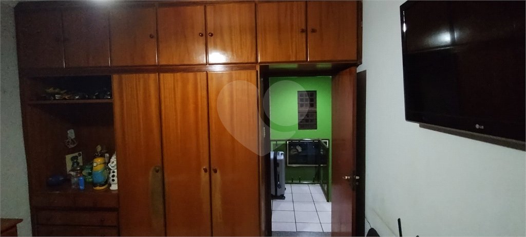 Casa à venda com 3 quartos, sendo 1 suíte, no Centro, Paranaíba, MS