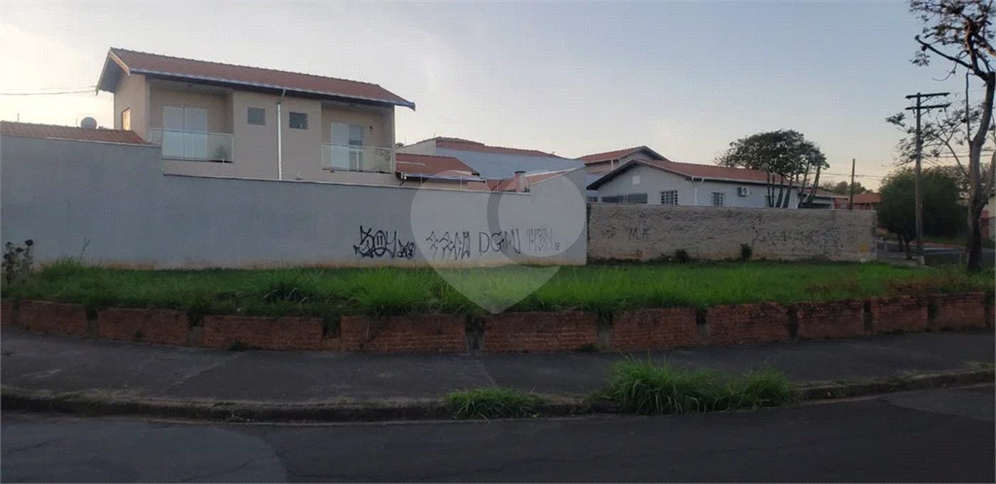TERRENO PLANO NO BAIRRO SANTA ROSA