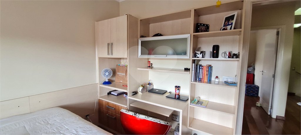 Sobrado à venda com 4 quartos, sendo 1 suíte, em Jabaquara, São Paulo, SP