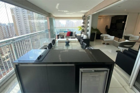 Apartamento à venda com 3 suítes em Vila Romana, São Paulo, SP