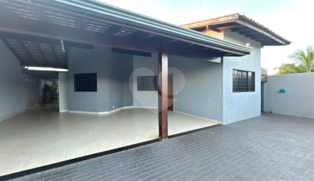 Casa à venda com 3 quartos, sendo 1 suíte,  em Ipê, Três Lagoas, MS