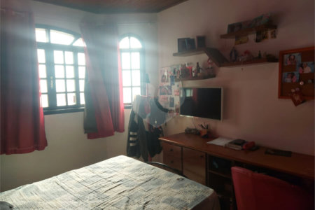 Casa à venda com 4 quartos, sendo 1 suíte, no condomínio River Plate, Rio de Janeiro - RJ