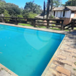 Sobrado à venda com 3 suítes em Serra da Cantareira, Mairiporã, SP