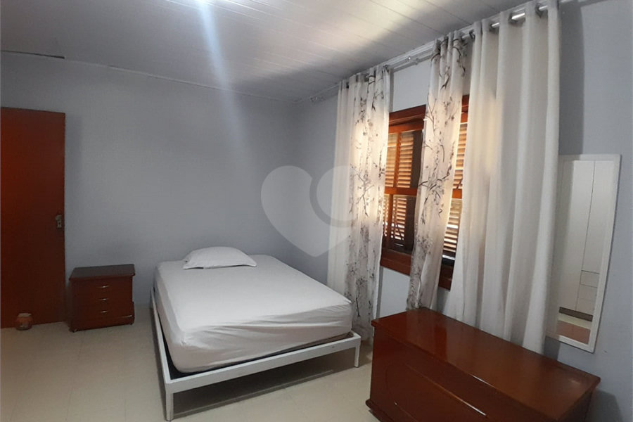 Casa à venda com 3 quartos, sendo 2 suítes,  no condomínio Alpes da Cantareira, Mairiporã - SP