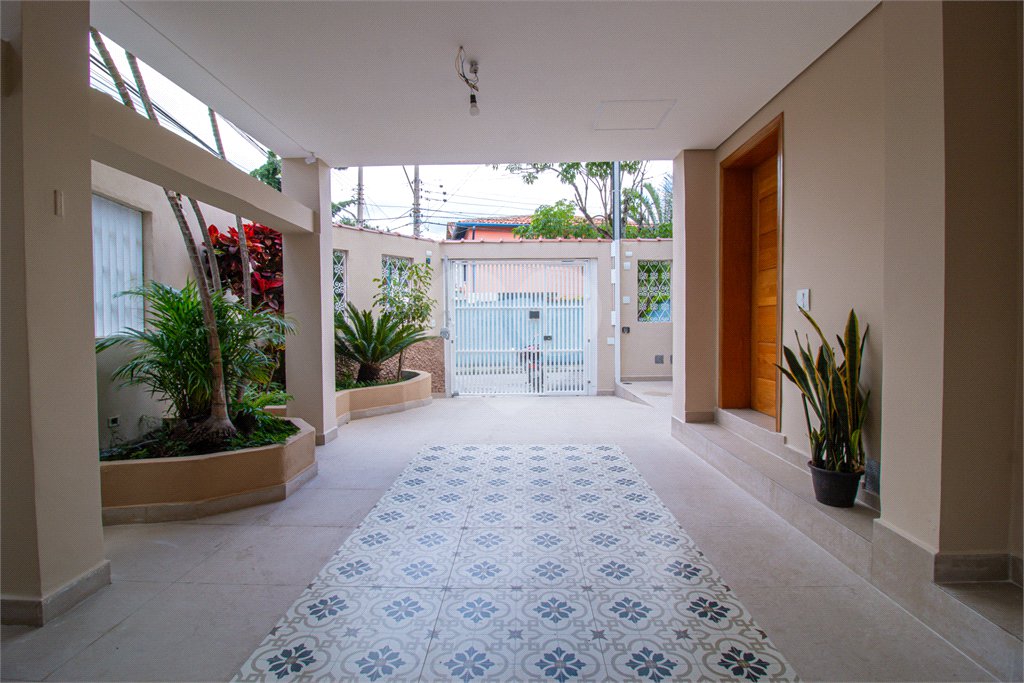 Sobrado à venda com 3 quartos, sendo 1 suíte, em Jardim Marajoara, São Paulo, SP