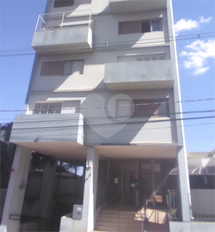 Apartamento no Condomínio Vila Rica.