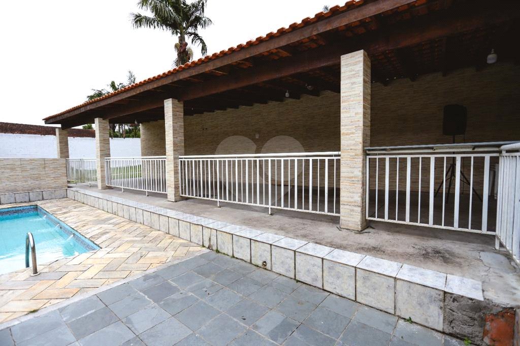 Chácara à venda com 3 quartos, sendo 1 suíte, em Vila São Pedro, Suzano, SP