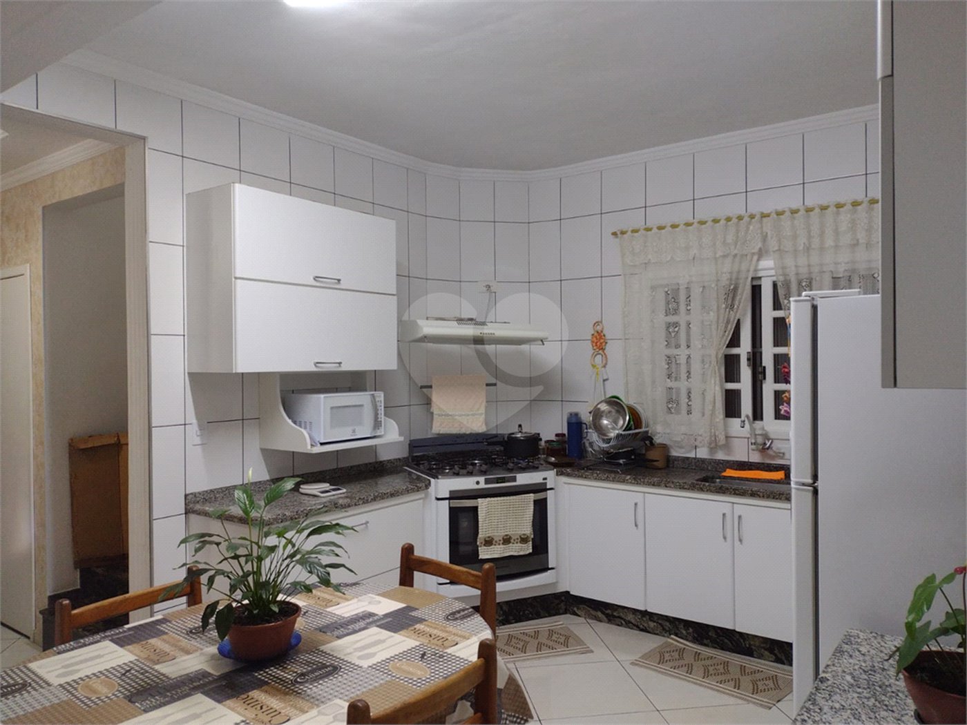 Sobrado à venda com 2 quartos, sendo 1 suíte, em Jardim Márcia, Suzano, SP