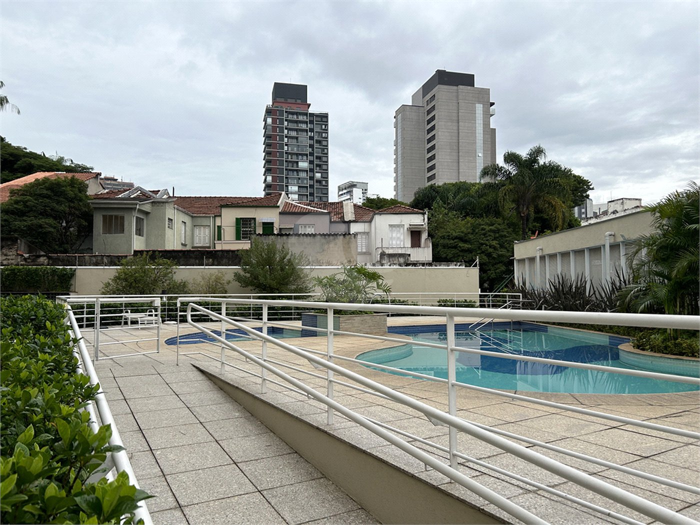 Apartamento à venda ou para alugar com 2 suítes em Água Branca, São Paulo, SP