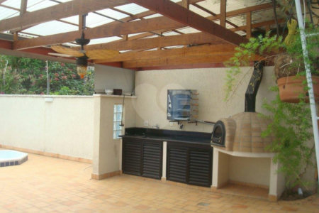Casa à venda com 4 suítes em Jardim Franca, São Paulo, SP