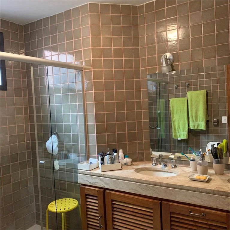 Apartamento à venda com 4 quartos, sendo 2 suítes, em Real Parque, São Paulo, SP